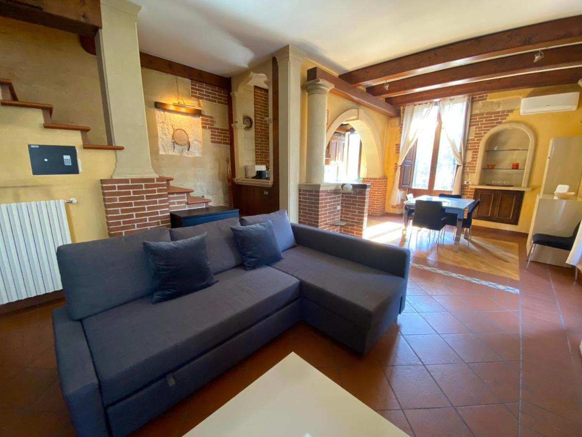 Casa Chiara, Roof Terrace, 100M To The Historical Center Apartment Lecce Exterior photo